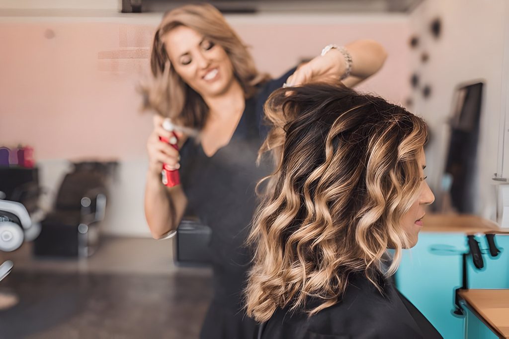 The Guide To Managing And Styling Wavy Hair